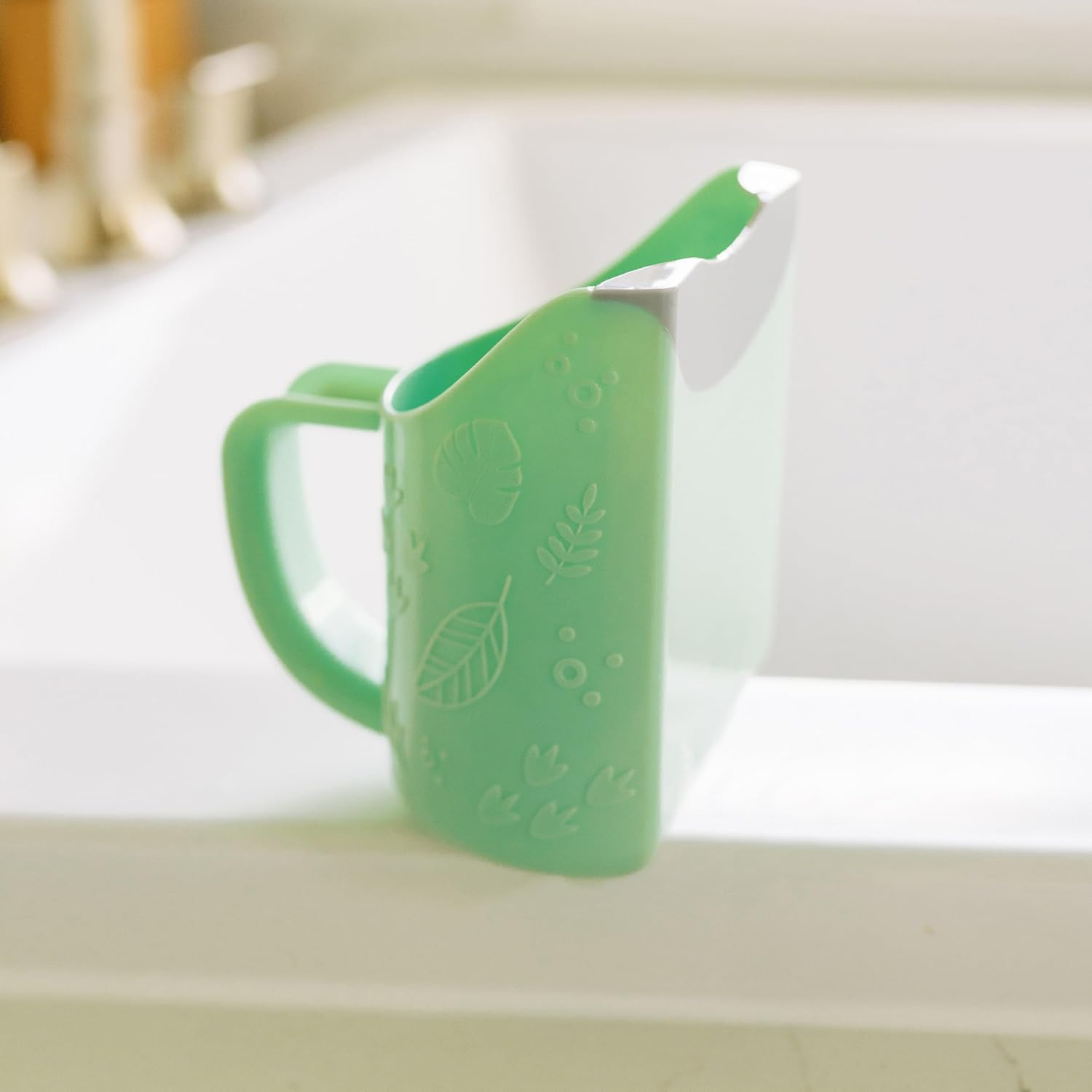 Dino Pour Bath Shampoo Rinse Cup