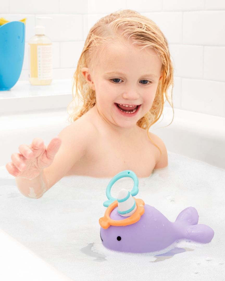 Skip Hop - Zoo Ring Toss Bath Toy | Narwhal